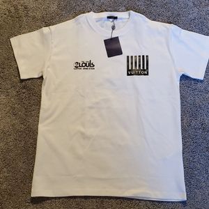 Louis Vuitton T Shirt  size L